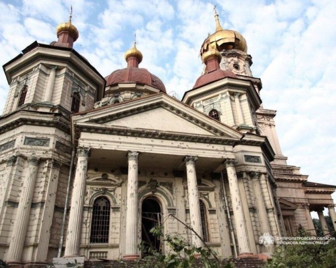 russian-drone-strike-on-dnipro-damages-organ-music-house,-college,-and-injures-one