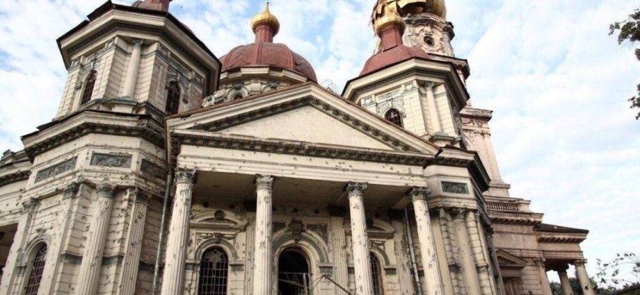russian-drone-strike-on-dnipro-damages-organ-music-house,-college,-and-injures-one