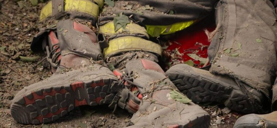 russia-kills-four-firefighters-in-kharkiv-hitting-the-same-spot-twice-in-one-night