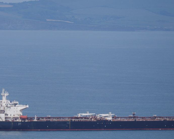 starmer-orders-tanker-interception-as-ukraine-pushes-more-pressure-on-russia