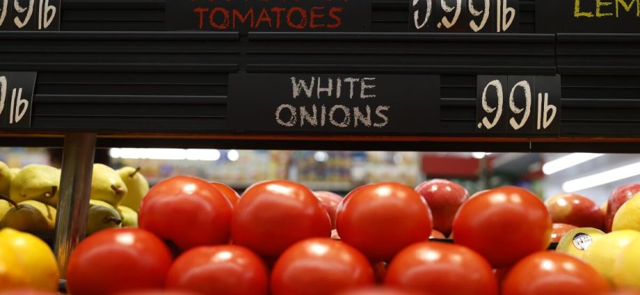 extreme-weather-makes-us-tomatoes-more-expensive-this-summer