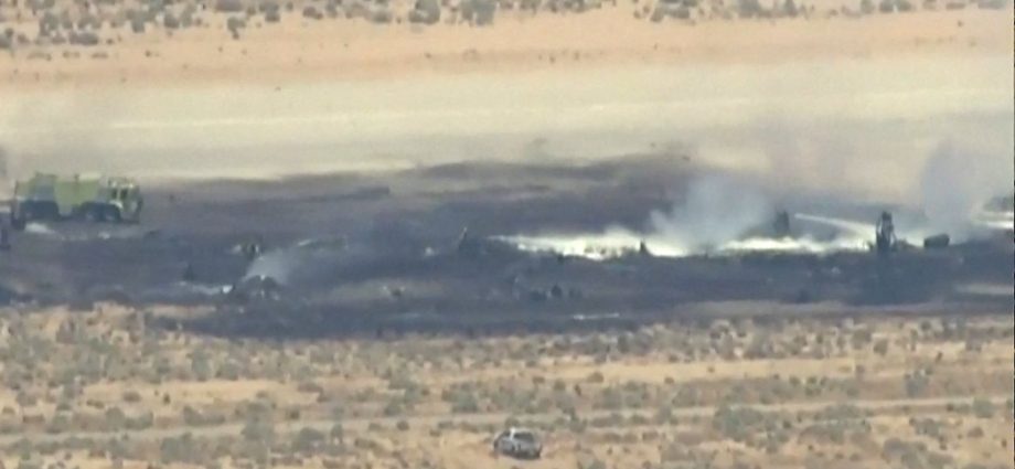 us-air-force-b-52-crashes-in-california
