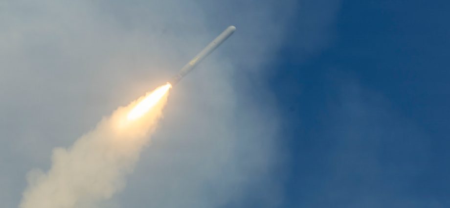 hegseth-dismisses-missile-shortage-as-pentagon-hunts-cheaper-weapons:-report