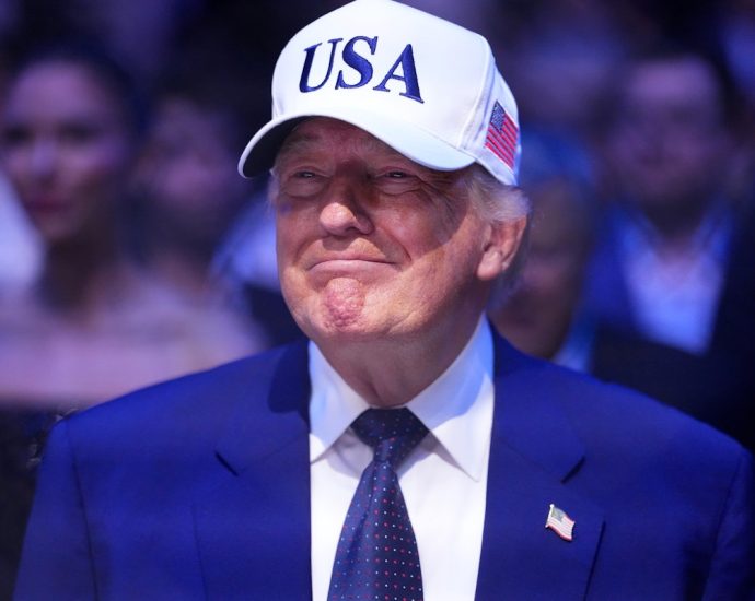 the-traitor’s-biggest-supporters-are-pissed-about-his-iran-deal