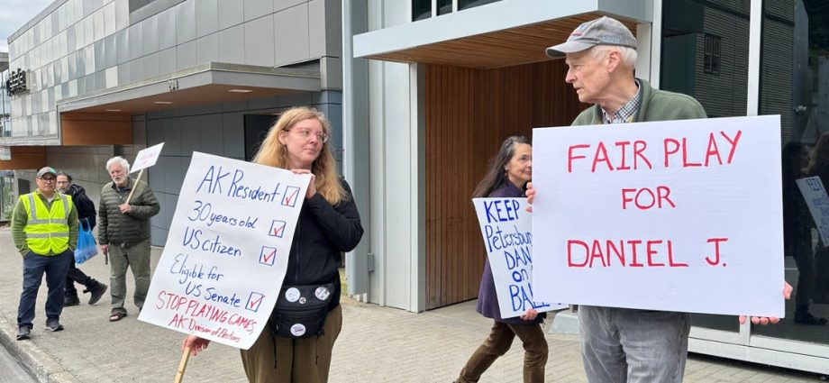 dan-sullivan-vs.-dan-sullivan:-why-republicans-think-one-is-trying-to-trick-voters