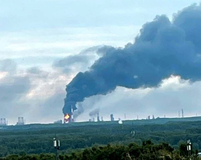 fuel-shortages-reach-moscow-and-st.-petersburg-as-ukraine’s-strikes-squeeze-russian-refining