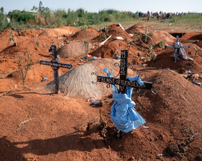 red-cross-warns-ebola-outbreak-in-drc-not-yet-peaked,-could-last-a-year