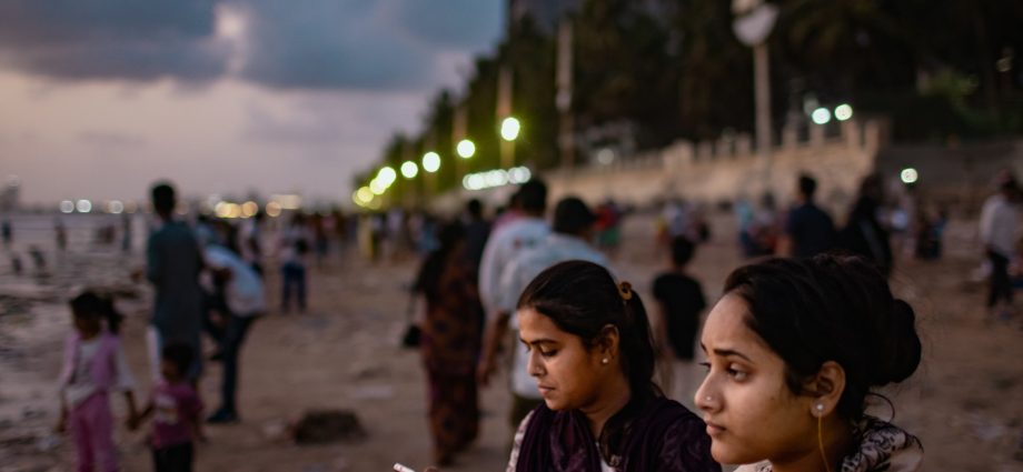 india-blocks-telegram-until-monday-due-to-student-exam-fraud-concerns