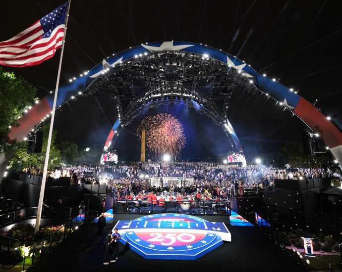 ‘stopped-cold’:-fbi-says-it-prevented-a-drone-attack-at-the-white-house-ufc-event-sunday