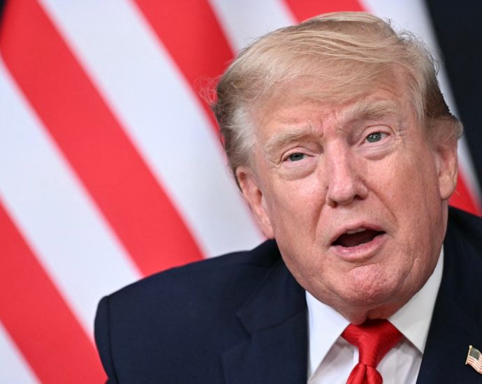 tired-the-traitor-makes-pathetic-iran-deal-sales-pitch