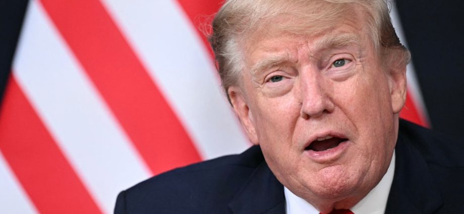 tired-the-traitor-makes-pathetic-iran-deal-sales-pitch