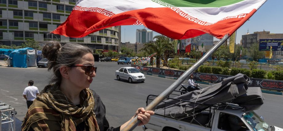 hardliners-and-moderates:-what-do-iran’s-factions-think-of-deal-with-us?