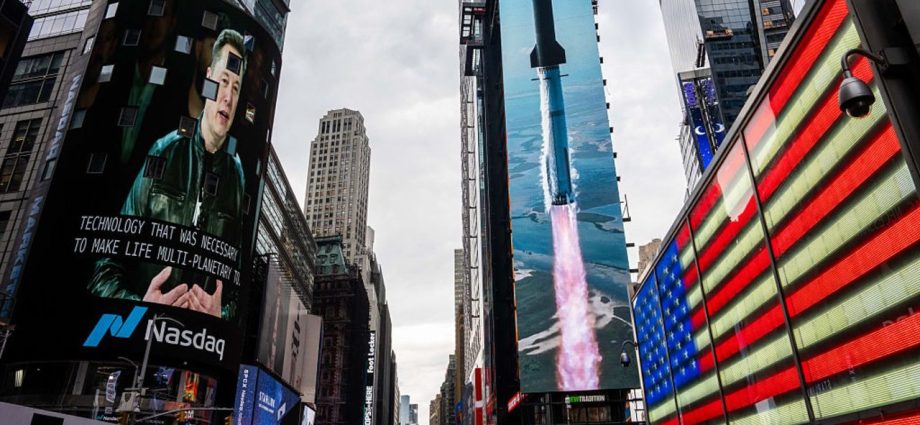 SpaceX IPO brings Starship to NYC | Space photo of the day for June 16, 2026