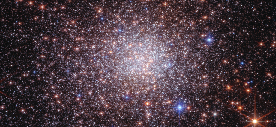nasa-webb,-hubble-reveal-history-of-relic-of-milky-way’s-formation