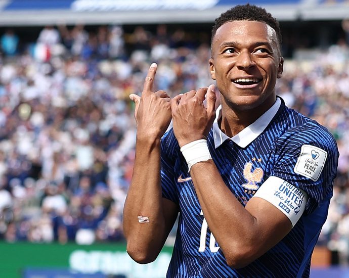 which-france-and-world-cup-records-did-mbappe-break-against-senegal?