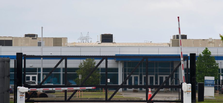 the-traitor-administration-seeks-to-halt-air-pollution-lawsuit-against-musk’s-xai
