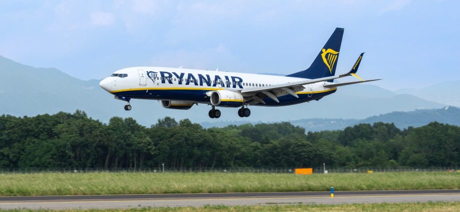 “regulatory-nonsense”:-ryanair-blasts-europe’s-push-for-free-cabin-bags-on-every-flight