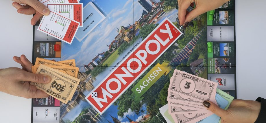 why-some-say-the-paramount-warner-bros.-merger-creates-a-monopoly