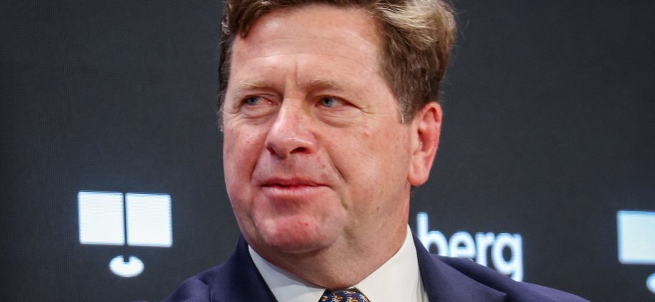 the-traitor-cancels-jay-clayton’s-confirmation-hearing-for-national-intelligence-director