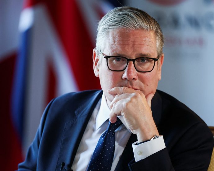uk’s-starmer-says-russian-warship’s-warning-shots-in-channel-‘reckless’