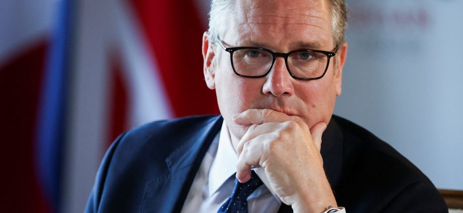 uk’s-starmer-says-russian-warship’s-warning-shots-in-channel-‘reckless’
