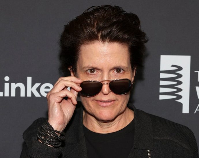 cnn’s-kara-swisher-has-no-interest-in-working-with-‘incompetent’-new-bosses