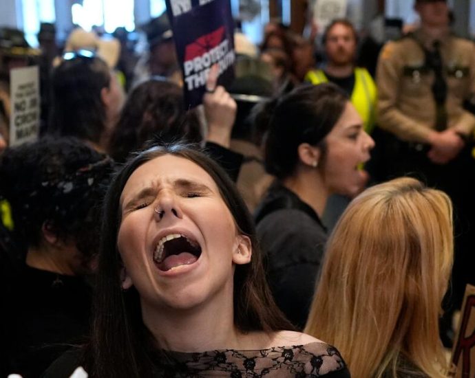 barabak:-gerrymanders,-judges-and-an-alley-oop:-a-look-at-the-midterm-fight-for-control-of-congress