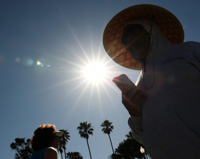 scientists-warn-of-summer-heat-spikes-as-global-warming-edges-toward-2c