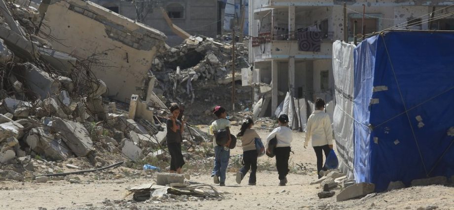 leftover-explosives-in-gaza-are-still-a-daily-threat