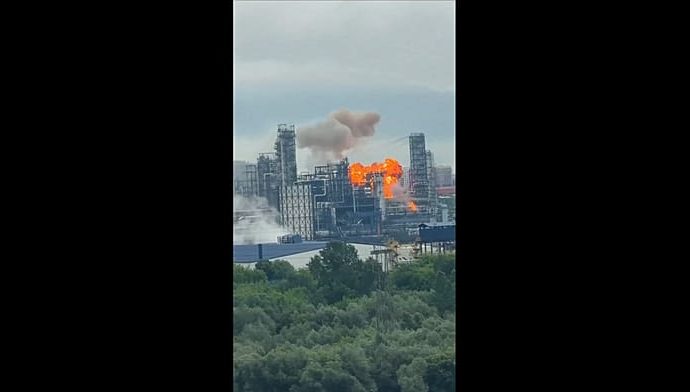 video:-hundreds-of-drones-target-russia-in-major-ukrainian-attack