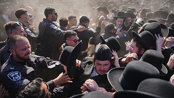 mass-protest-by-ultra-orthodox-jews-in-israel-over-army-conscription