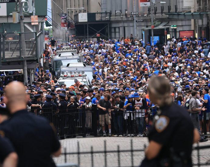 knicks-celebrate-championship-with-ny-parade-and-a-visit-to-the-white-house