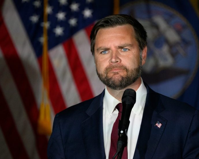 jd-vance-goes-full-woke-when-asked-about-his-hypocritical-new-book