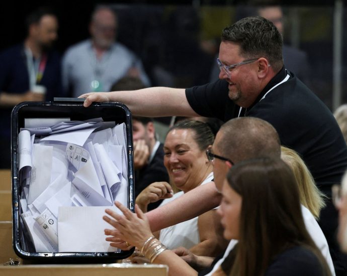 vote-counting-begins-in-high-stakes-uk-by-election