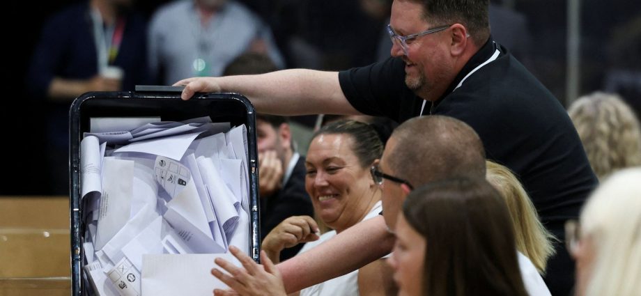 vote-counting-begins-in-high-stakes-uk-by-election