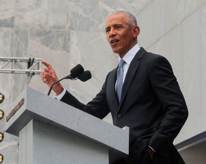 obama-opens-presidential-centre-with-call-for-unity