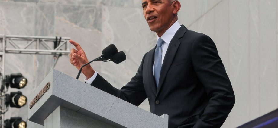 obama-opens-presidential-centre-with-call-for-unity