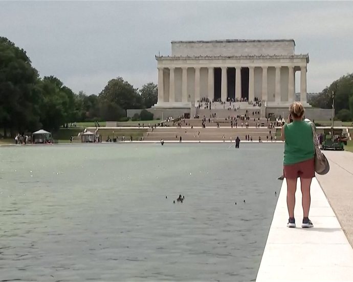 paint-peeling-after-$14-million-memorial-pool-renovation