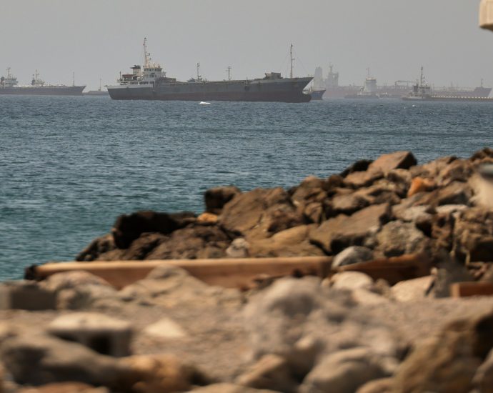 oil-prices-rise-as-lebanon-fighting-erupts-and-hormuz-traffic-still-slow