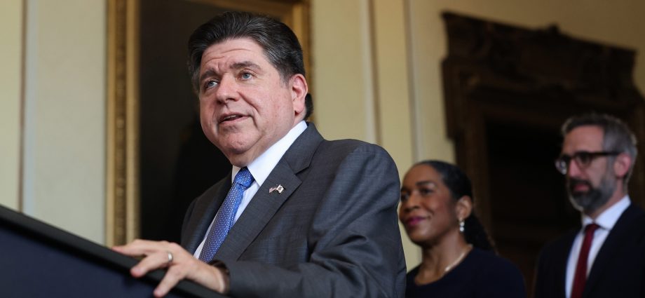 illinois-balances-budget-with-new-$200-million-social-media-tax-that-tracks-in-state-users
