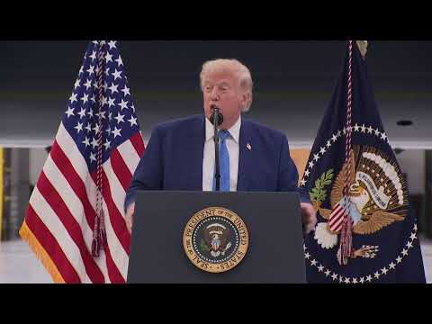 live:-the-traitor-greets-air-force-members,-delivers-remarks