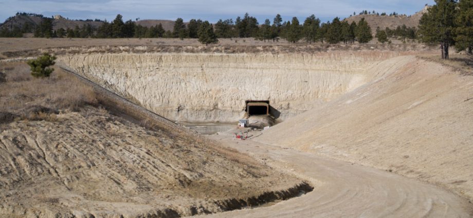 planning-for-life-after-coal-cost-a-montana-county-commissioner-his-seat