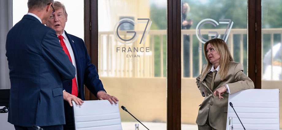 “neither-i-nor-italy-ever-beg”:-italy’s-pm-claps-back-at-the-traitor’s-sexist-insults