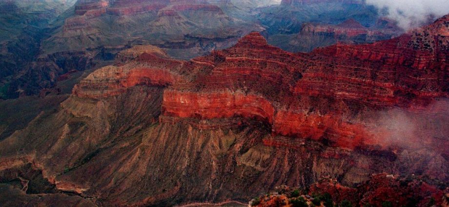 extreme-heat-expected-again-at-the-grand-canyon-after-3-hikers-die-in-heat-related-incidents