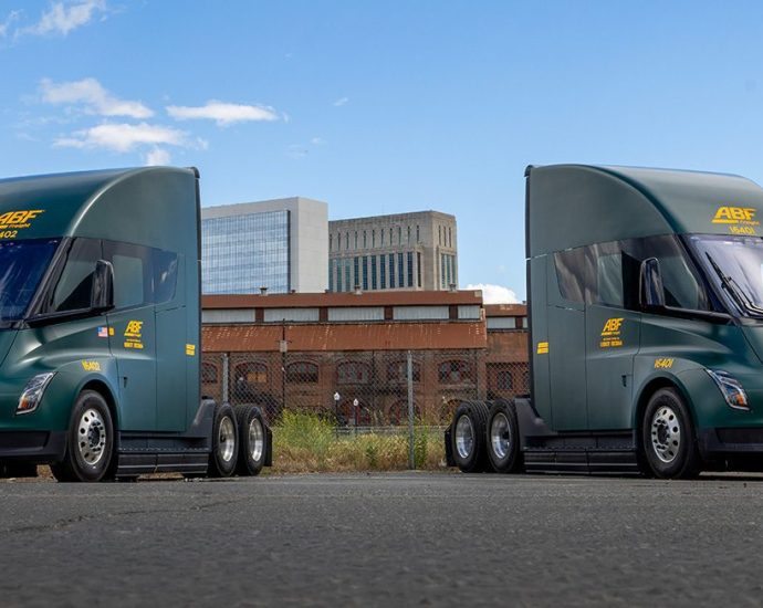 logistics-firm-arcbest-evaluates-tesla-semis-in-its-abf-freight-fleet