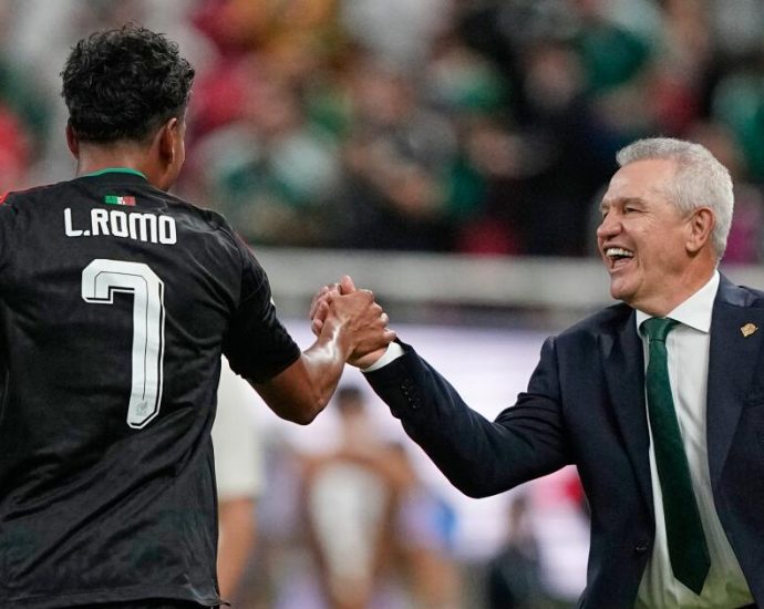 mexico-coach-javier-aguirre-answers-critics-by-leading-his-team-to-world-cup-knockout-round
