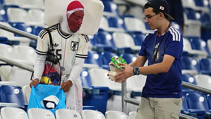 japan-fans-keep-world-cup-clean-up-tradition-alive