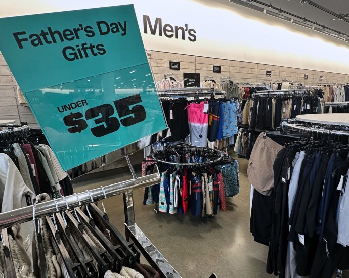 dad-finally-gets-his-due:-father’s-day-spending-is-headed-for-a-record
