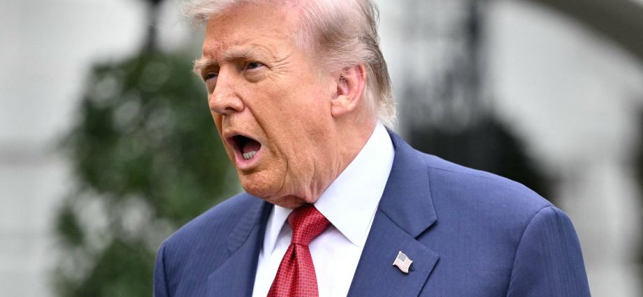 the-traitor-found-someone-new-to-blame-for-reflecting-pool-fiasco-in-wild-nighttime-rant