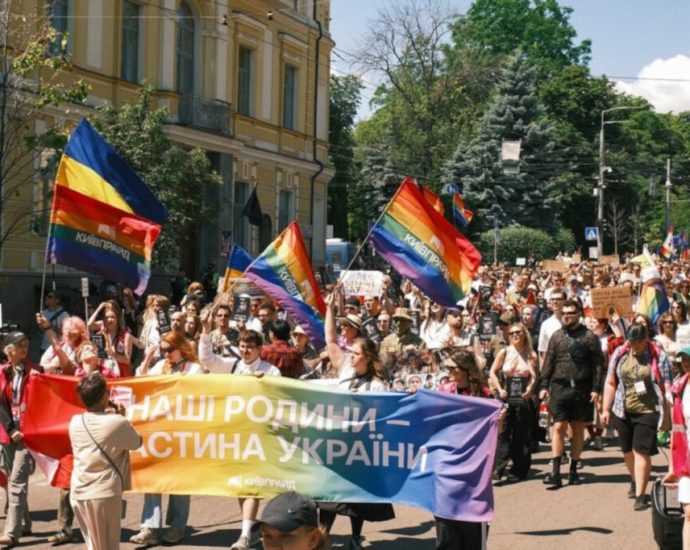 “our-families-are-part-of-ukraine”-–-kyivpride-brings-thousands-onto-kyiv-streets-for-annual-march
